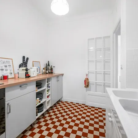 Charming & Comfortable - Near The Port / Parking نيس